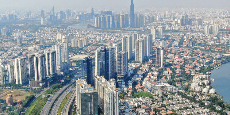 8 tháng đầu năm 2024, kinh tế – xã hội TP.HCM có nhiều chuyển biến tích cực