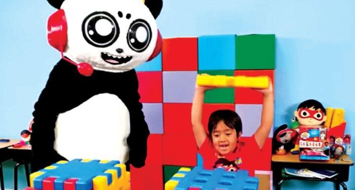 Người ảnh hưởng trẻ em – đến lúc luật pháp phải can thiệp