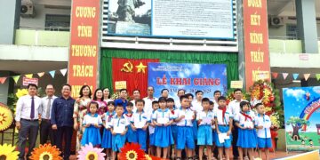 Bệnh viện Răng Hàm Mặt Sài Gòn trao học bổng cho học sinh nghèo hiếu học tại huyện Tân Phú (Đồng Nai)