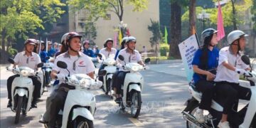 Phát động học sinh, sinh viên chấp hành pháp luật về an toàn giao thông