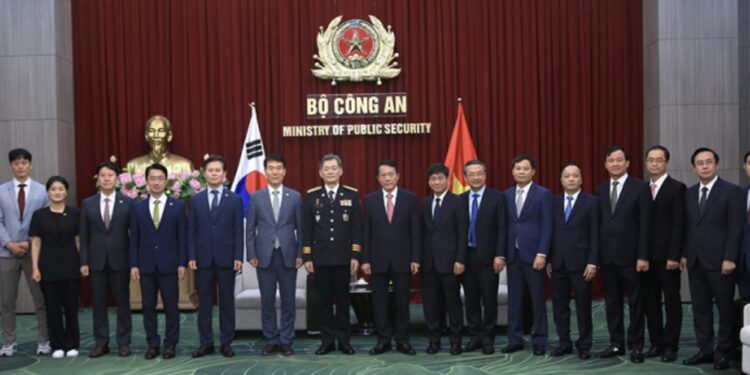 Thắt chặt hợp tác phòng, chống tội phạm với Cơ quan Cảnh sát quốc gia Hàn Quốc