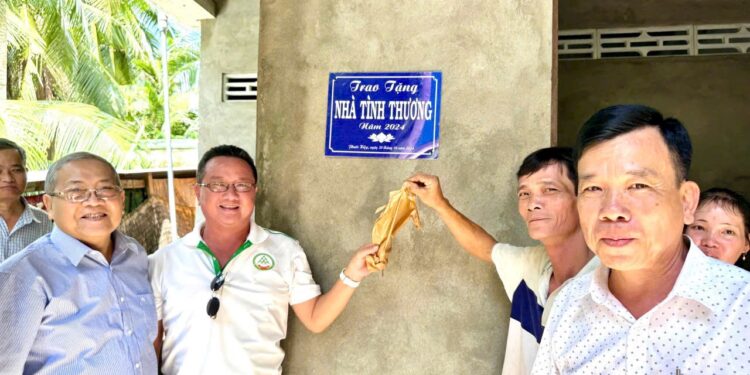 Bến Tre: Trao nhà tình thương thứ 11 tại xã Phước Hiệp, huyện Mỏ Cày Nam
