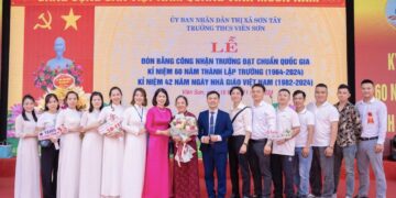 TRƯỜNG THCS VIÊN SƠN TỔ CHỨC TRỌNG THỂ KỶ NIỆM 60 NĂM THÀNH LẬP, ĐÓN NHẬN BẰNG CÔNG NHẬN TRƯỜNG CHUẨN QUỐC GIA