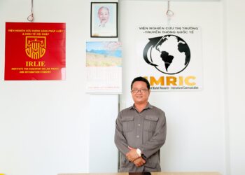 Ông Hồ Minh Sơn: Người ẩn danh và trò lố của những kẻ ‘ném đá’ hại người – ‘Lấy cái đẹp dẹp cái xấu’ trên mạng xã hội