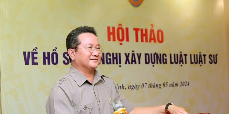 Ông Hồ Minh Sơn: Phân tích yếu tố pháp lý liên quan vụ bé gái bị mẹ đánh đập giữa chợ tại Vĩnh Long