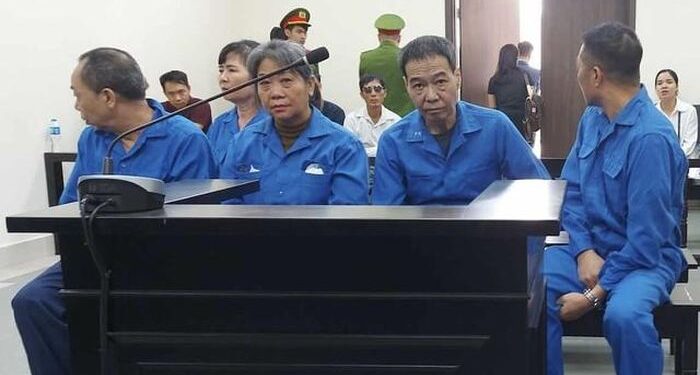 Dùng tiền giả để mua hàng, nhiều người trả giá đắt