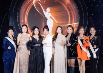 NTK Hu Yu Ting khiến giới mộ điệu thời trang Việt thỏa lòng tại cuộc thi Hoa hậu Calgary Việt Nam Doanh nhân toàn cầu 2024