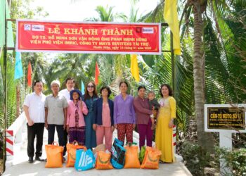 Khánh thành, đưa vào sử dụng cầu dân sinh tại xã Phước Hiệp (Mỏ Cày Nam, Bến Tre), trao quà cho người dân ngay trước thềm năm mới Ất Tỵ 2025