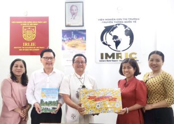 Tiếp, làm việc về chương trình phối hợp, hợp tác triển khai nhiệm vụ khoa học với Hội Liên hiệp Phụ nữ tỉnh Bến Tre