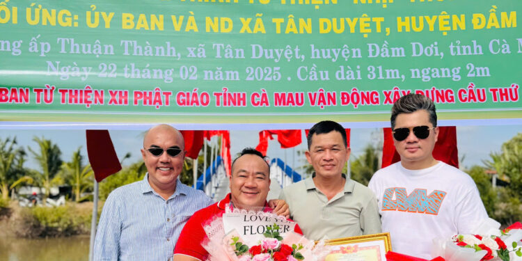 Huyện Đầm Dơi, tỉnh Cà Mau: Khánh thành, đưa vào sử dụng 2 cầu dân sinh “Nhịp Thời Gian” tại xã Tân Thuận và Tân Duyệt