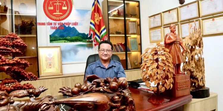 TS. Hồ Minh Sơn khuyến nghị hành vi đưa ‘tin vịt’ hoặc “đào” lại clip mập mờ thông tin lên không gian mạng, có thể bị truy cứu trách nhiệm hình sự