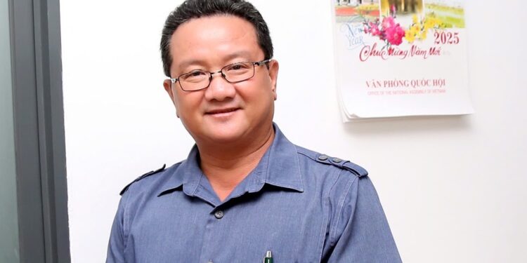 Phân tích yếu tố pháp lý về vụ thiếu nữ 17 tuổi bị đánh hội đồng – Chọc ghẹo trâu bị húc, có được bồi thường?