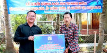 TS. Hồ Minh Sơn tiếp tục đồng hành xóa nhà tạm, nhà dột nát cho người dân cùng Tỉnh Đoàn Bến Tre