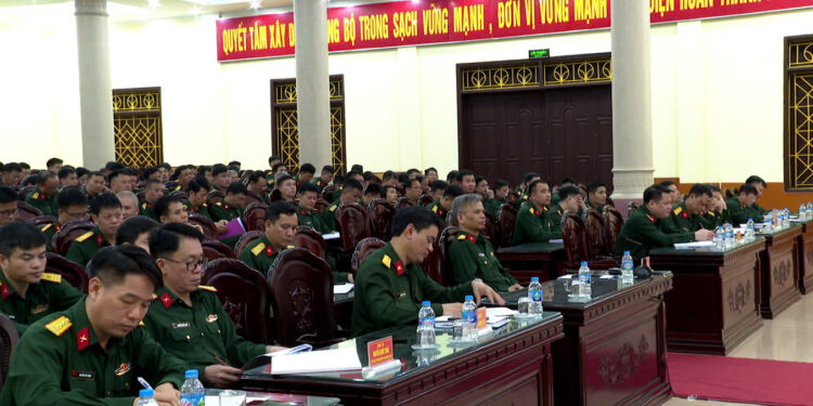 Viện kiểm sát quân sự khu vực 32 phối hợp Bộ Chỉ huy quân sự tỉnh Nam Định tổ chức Hội nghị Học tập các chuyên đề giáo dục pháp luật năm 2025