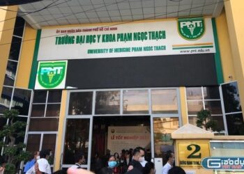 Hiệu trưởng Trường Đại học Y khoa Phạm Ngọc Thạch bị kỷluật cảnh cáo