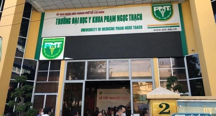 Hiệu trưởng Trường Đại học Y khoa Phạm Ngọc Thạch bị kỷluật cảnh cáo