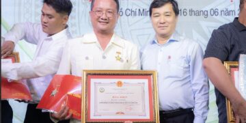 TS. Hồ Minh Sơn vinh dự tiếp tục nhận Bằng khen từ Hiệp hội Trang trại và Doanh nghiệp nông nghiệp Việt Nam