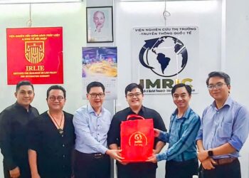 Tiếp và làm việc về đào tạo, bồi dưỡng khoa học, hợp tác nghiên cứu với Học viện kỹ năng VTALK