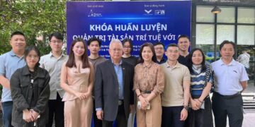 Các Tiến sĩ, Chuyên gia, Luật sư phối hợp đào tạo kỹ năng “Quản trị Tài sản Trí tuệ trong Doanh nghiệp bằng AI” tại Startup MasterTrack 2025