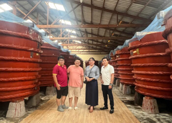 Thăm nhà thùng nước mắm nổi tiếng Phú Quốc – Hồng Đức 1 thương hiệu truyền đời hơn 130 năm