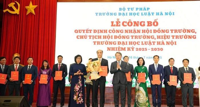 Trường Đại học Luật Hà Nội có Hiệu trưởng mới