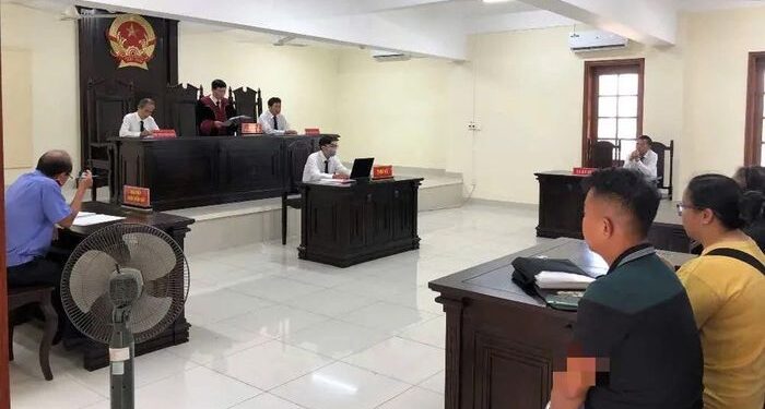 Ai kế thừa quyền, nghĩa vụ tố tụng của UBND cấp huyện trong các vụ án hành chính, dân sự?