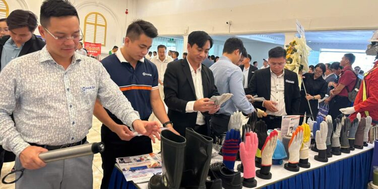 Cần tạo mối nối bền vững giữa ngành CNHT và chuỗi cung ứng của TP.HCM