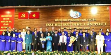 Bà Hàng Thị Thu Nga làm Bí thư Đảng ủy phường Tân Thuận (TP.HCM)