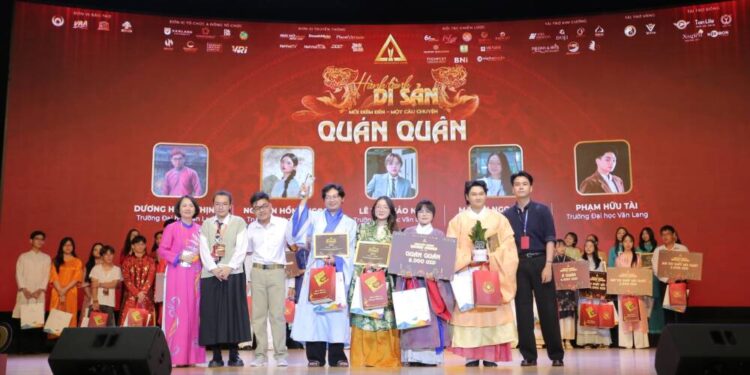 Khi Gen Z tìm đường hướng mới để bảo vệ, phát huy di sản Việt