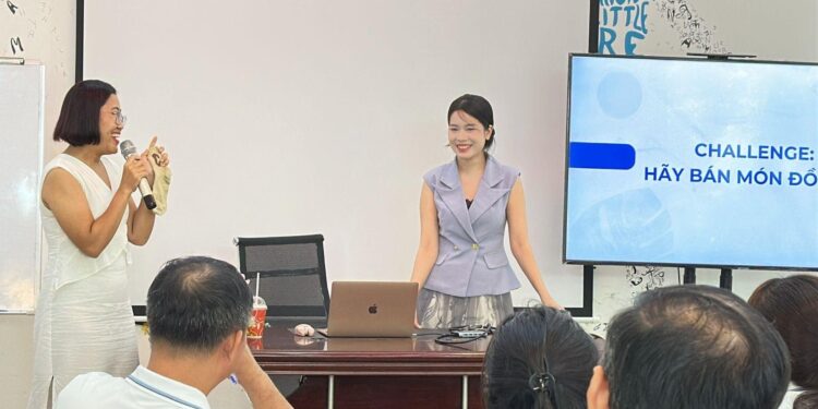 Chuyên gia Võ Thị Mỹ Duyên đào tạo Kỹ năng Bán hàng Chuyên nghiệp tại Startup MasterTrack 2025