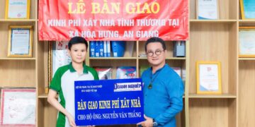 Hiệp hội VFAEA; Viện IMRIC; Viện IRLIE và Tạp chí DN&TT Việt Nam trao kinh phí xây nhà tình thương cho hộ ông Nguyễn Văn Thắng