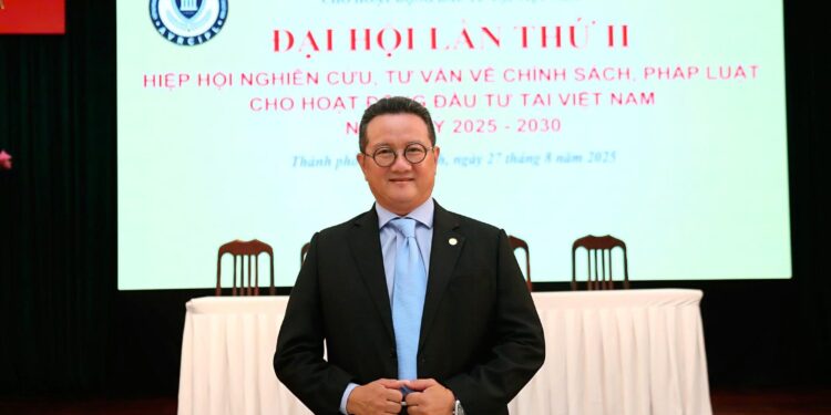 TS. Hồ Minh Sơn – Phó Chủ tịch Hiệp hội AVRCIPL, CTHĐQL Viện IRLIE phân tích tình huống tác động tới lãi suất cho vay?