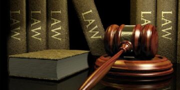 Tình huống pháp lý dành cho đối tượng ‘thông chốt’ bảo vệ sự kiện A80 – Thấy người khác nhảy cầu, đứng quay clip không can ngăn, có bị xử lý?