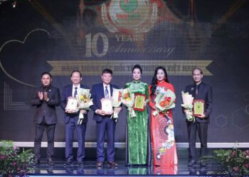 Hành Trình Kết Nối Yêu Thương Việt Nam nhiều cảm xúc đong đầy của 10 năm một chặngđường gắn kết yêu thương