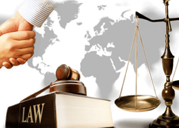 Tình huống pháp lý liên quan phát tán ‘clip nóng’ trên mạng xã hội và vụ 235 người nhập viện sau khi ăn bánh mì