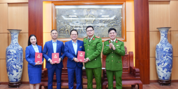 TẬP ĐOÀN NHỰA BÌNH THUẬN VÀ QUỸ THIỆN NGUYỆN NỤ CƯỜI  ĐỒNG HÀNH CÙNG BỘ TƯ LỆNH CSCĐ TRONG CHUỖI HOẠT ĐỘNG THIỆN NGUYỆN