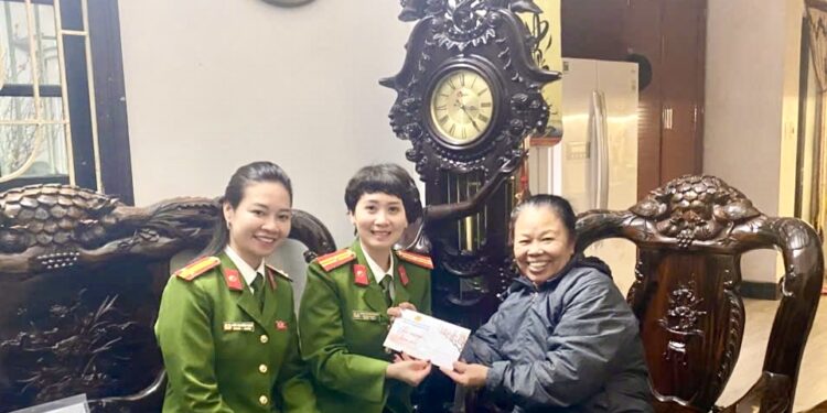 Phòng PC06 (Công an TP. Hà Nội): Chú trọng công tác chính trị tư tưởng, quan tâm, chăm lo đời sống Cán bộ chiến sĩ có hoàn cảnh khó khăn