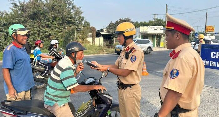 Tây Ninh triển khai 3 tháng cao điểm tổng kiểm soát vi phạm giao thông