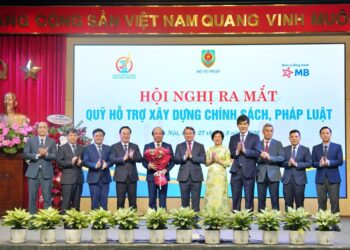 Ra mắt Quỹ hỗ trợ xây dựng chính sách, pháp luật