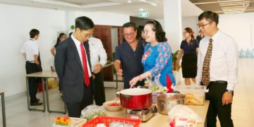 TRƯỜNG ĐẠI HỌC HÙNG VƯƠNG TP.HCM TỔ CHỨC HỘI THI NẤU ĂN VÀ CHƯƠNG TRÌNH VĂN NGHỆ CHÀO MỪNG NGÀY QUỐC TẾ PHỤ NỮ 08/3