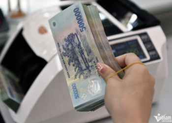 Dùng thẻ tín dụng hạn mức 30 triệu đồng, trả gần 100 triệu vẫn gánh nợ gấp đôi