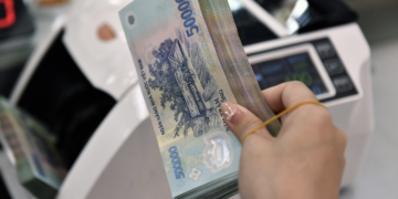 Dùng thẻ tín dụng hạn mức 30 triệu đồng, trả gần 100 triệu vẫn gánh nợ gấp đôi
