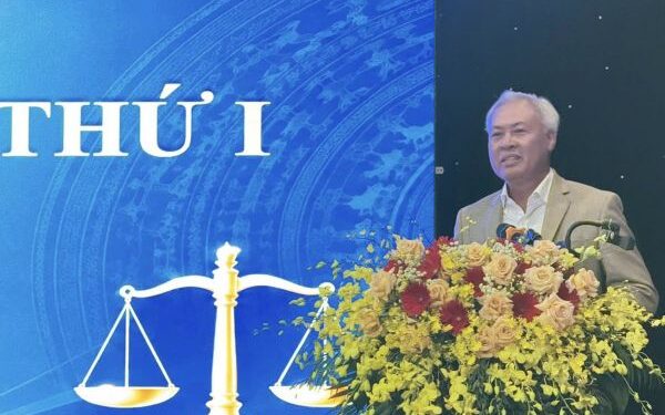 Luật sư giả, công ty luật “dỏm”: Không thể để người dân mất tiền mới biết mình bị lừa 